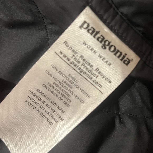 Patagonia Jack Daniel’s Embroidered Diamond Quilted Bomber Hoody - Picture 6 of 8